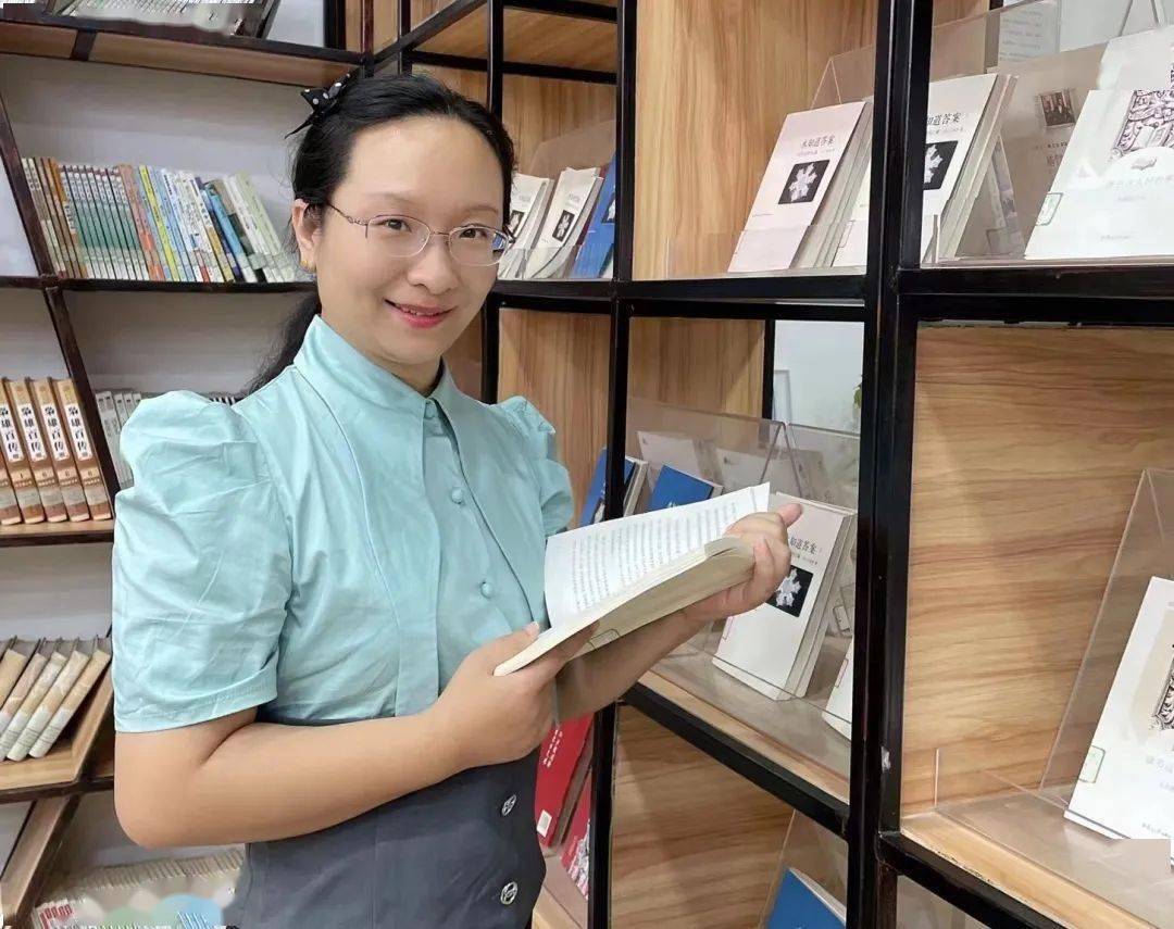 韦小雅：为孩子们编织文学梦